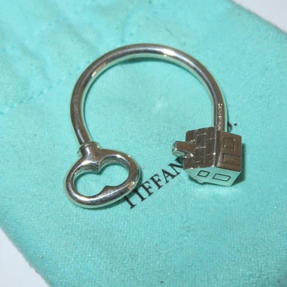 Tiffany's "House And Key" Sterling Silver Keyring - Picture 4 of 17